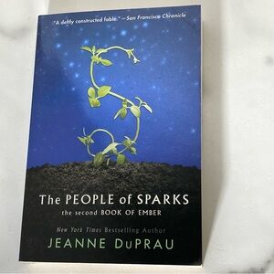 5/$20 The People of Sparks by Jeanne DuPrau Paperback Book